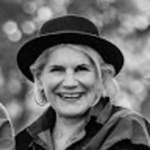 Meet your Posher, Valeriana